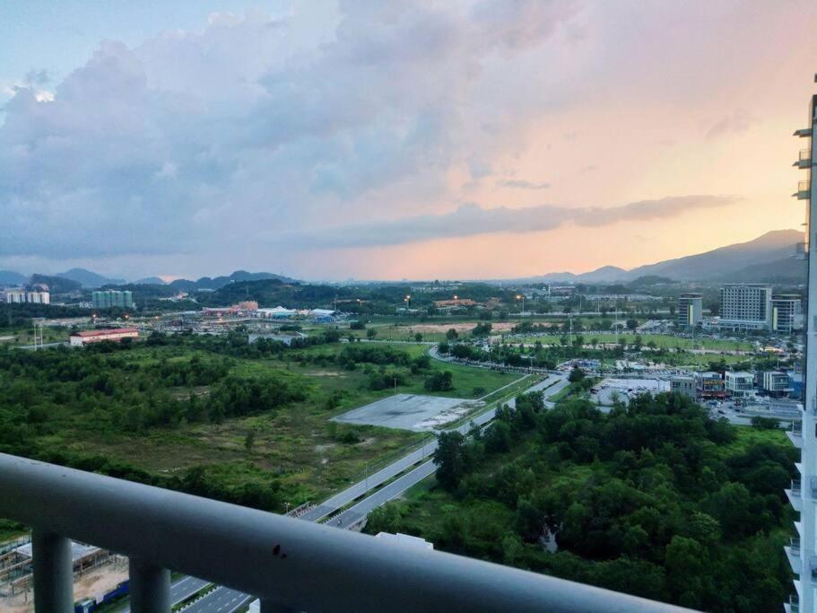 Luxurious Homestay 3Br With Pool Meru Ipoh 8 Pax Екстер'єр фото